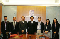 Prof. Chen Jian (4th from right), Director General of Department of Education of Jiangsu Province met with Prof. Henry Wong (3rd from left), Pro-Vice-Chancellor of CUHK, Prof. Wu Qi (3rd from right), Professor of Chemistry, Ms. Julia Leung (2nd from right), Assistant Director of Office of Admissions and Financial Aid, and Ms. Wing Wong (1st from right), Director of Office of Academic Links (China)